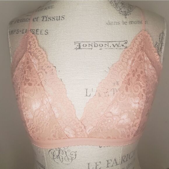 Talula Aritzia Pink Lace Bralette - Picture 5 of 13